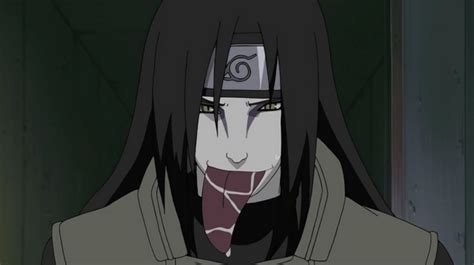Orochimaru pensando en el poder del Sharingan