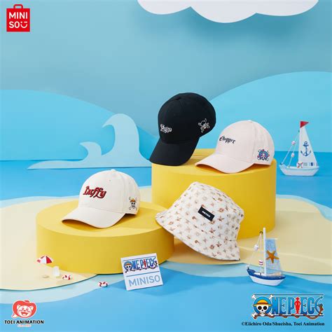 Ejemplo de productos de la colaboración Miniso x Ataque a los Titanes