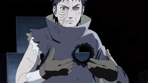 Obito Uchiha atacando ninjas de Kirigakure