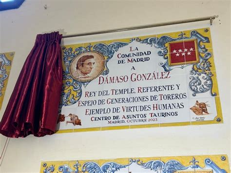 Fotografía de Dámaso González en la plaza de toros