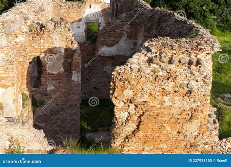 Ruinas de un antiguo castillo
