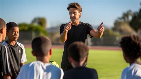 Entrenador Kamogawa dando instrucciones