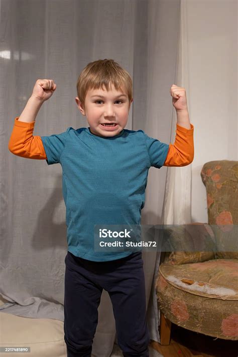 Kaneki Ken mostrando fuerza y determinación