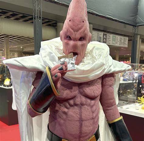 Cosplay realista de Majin Buu