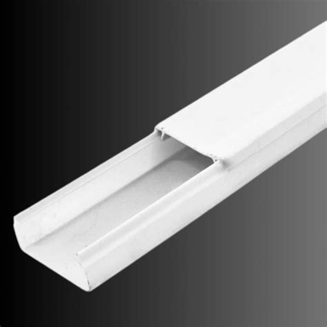 Canaleta de PVC blanca de 25x90mm