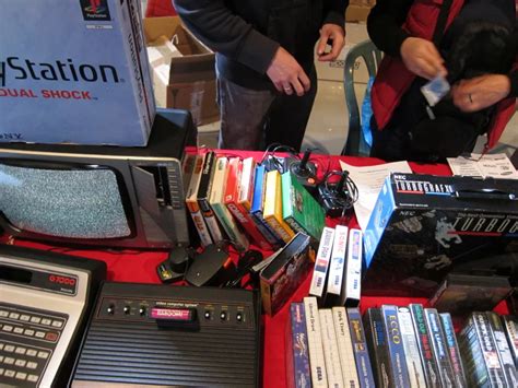 Stand de RetroMadrid con consolas clásicas