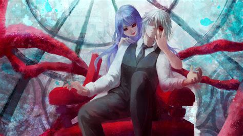Rize Kamishiro atacando a Kaneki Ken.