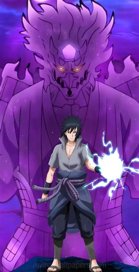 Sasuke protegiendo a Naruto con Susanoo