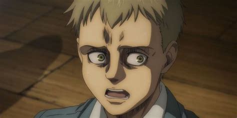 Falco Grice interactuando con soldados