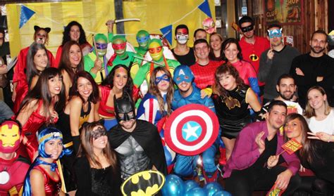 Portada de fanfiction con temática romántica entre hombres