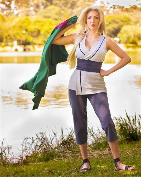 Cosplayer interpretando a Tsunade