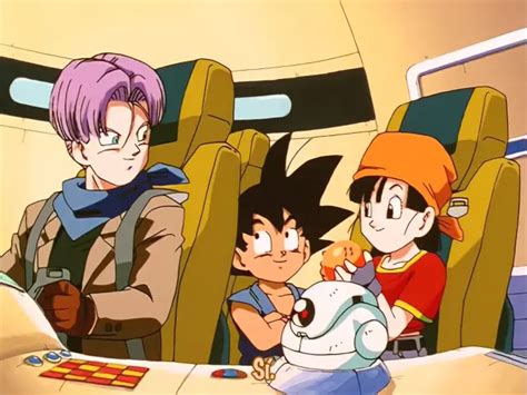 Goku, Pan y Trunks en la nave espacial