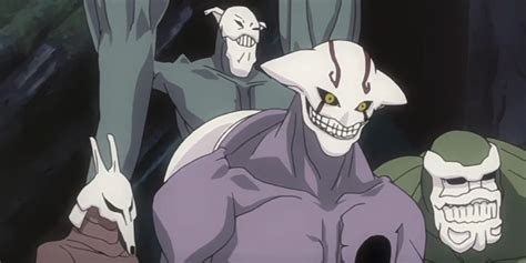 Diagrama mostrando la evolución de un Hollow a Menos, Adjuchas y Vasto Lorde