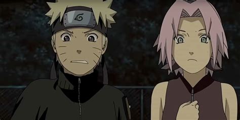 Sakura intentando reanimar a Naruto