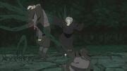 Obito masacrando a los ANBU