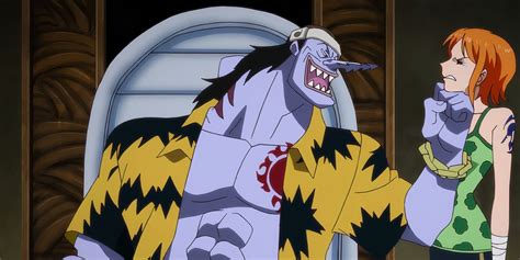 Nami enfrentándose a Arlong