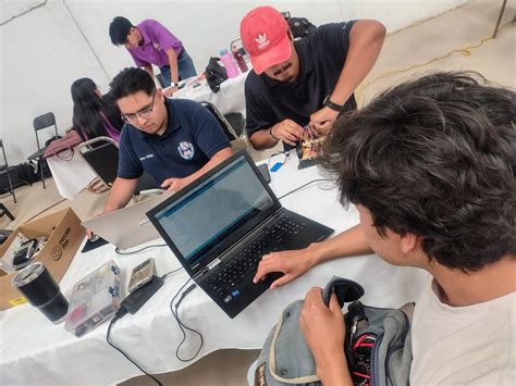 Estudiantes de ingeniería en Tailandia