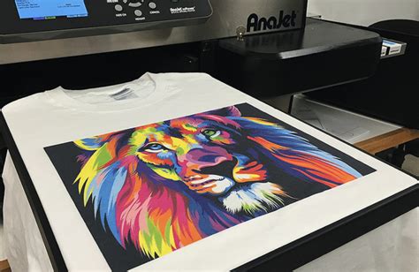 Detalle de la impresión DTG en una camiseta