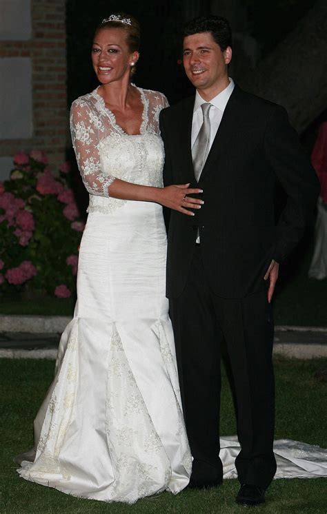 Detalle del vestido de novia de Belén Esteban con Fran Álvarez.