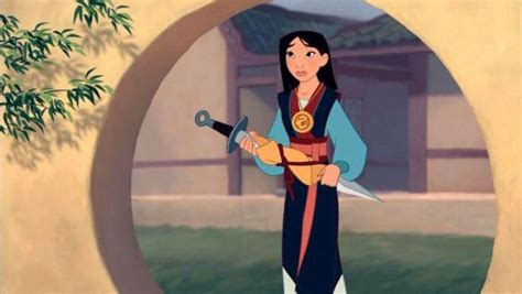 Bisca Mulan en su atuendo inicial del Lejano Oeste