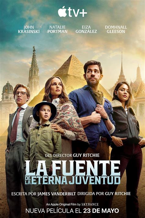 Elaine dando a beber el agua de la Fuente de la Juventud a Ban.