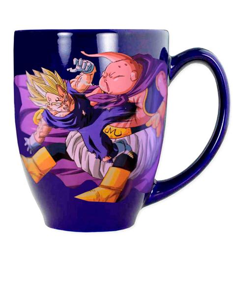 Personajes de Dragon Ball en una taza