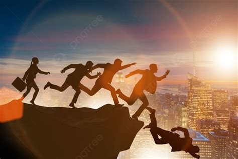 Lucy y Michelle cayendo por un precipicio